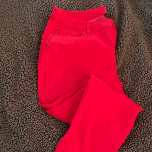 Straight Leg Jeans, Comfortable and Flattering - Picture 6 of 6